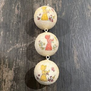 Vintage Pyramid Frosted Snow/Ice Ball Christmas Ornaments